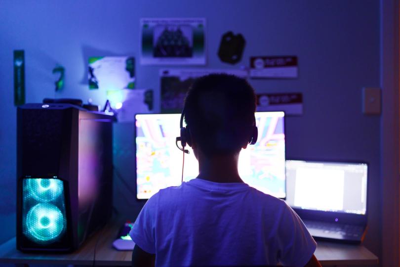 O Paradoxo da Privacidade na Proteção de Crianças Online