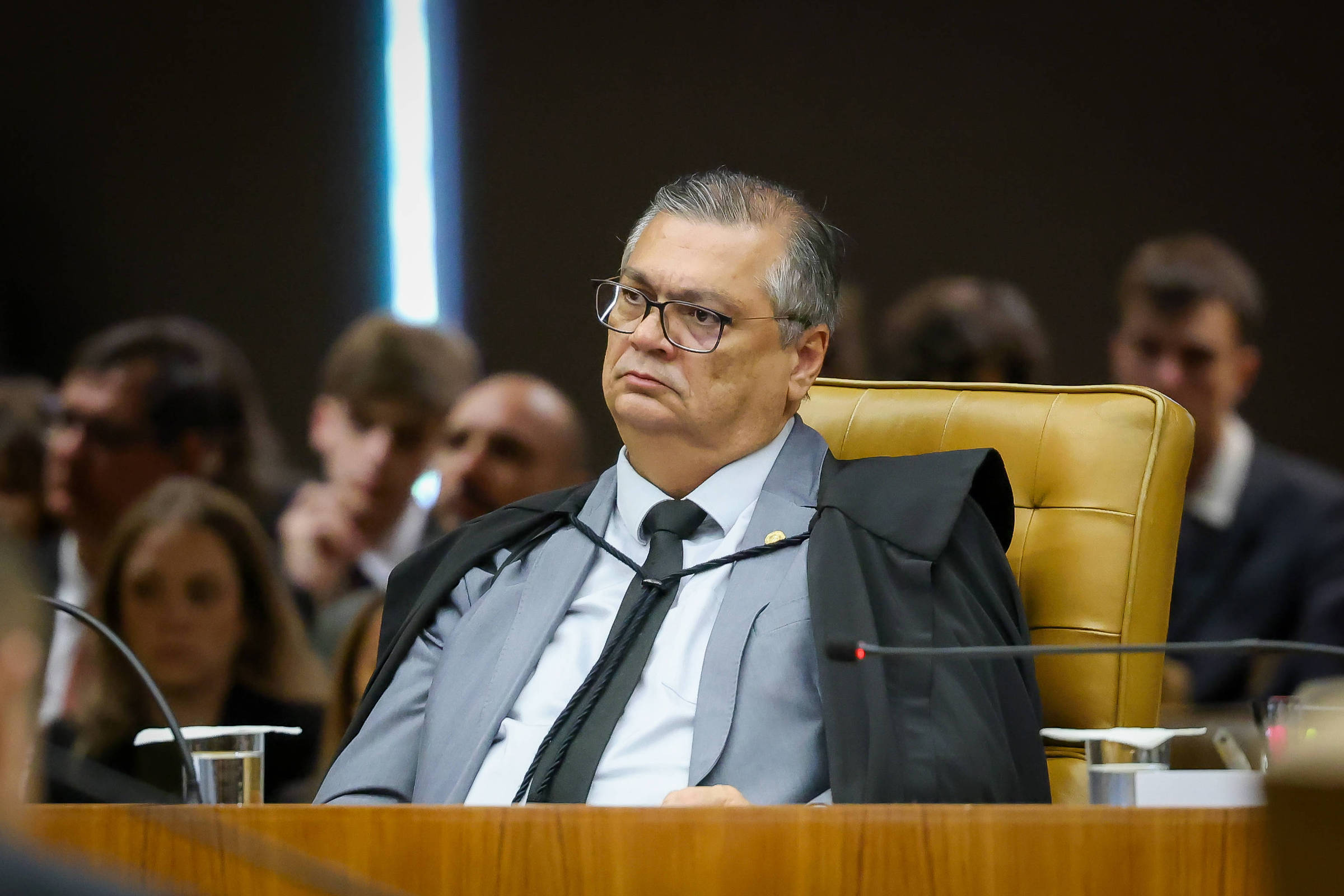 Ministro Flávio Dino Exige Esclarecimentos de 21 Partidos sobre Gestão de Emendas Parlamentares