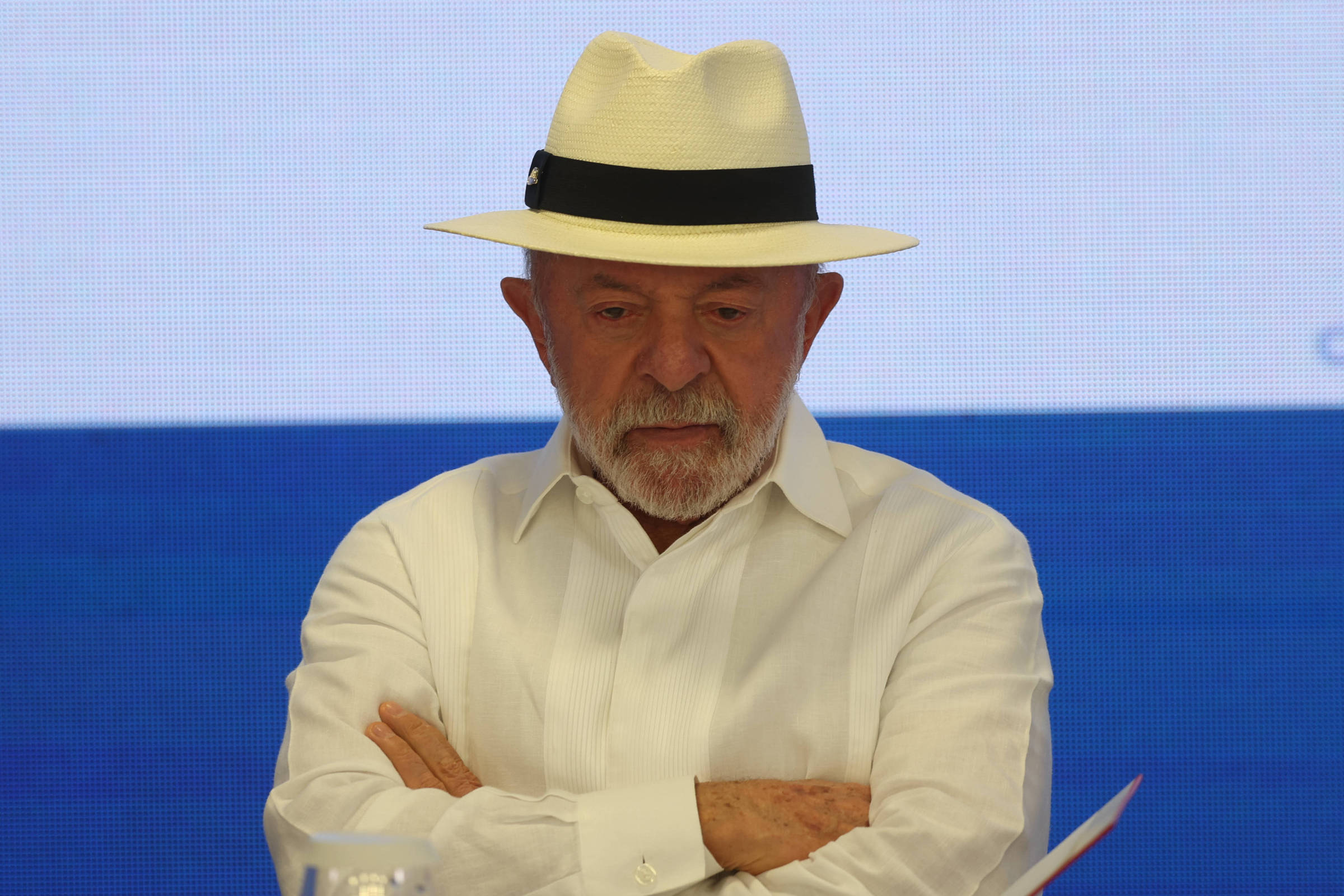 A Pré-Campanha de Lula: Intrigas Internas e o Futuro da Governança