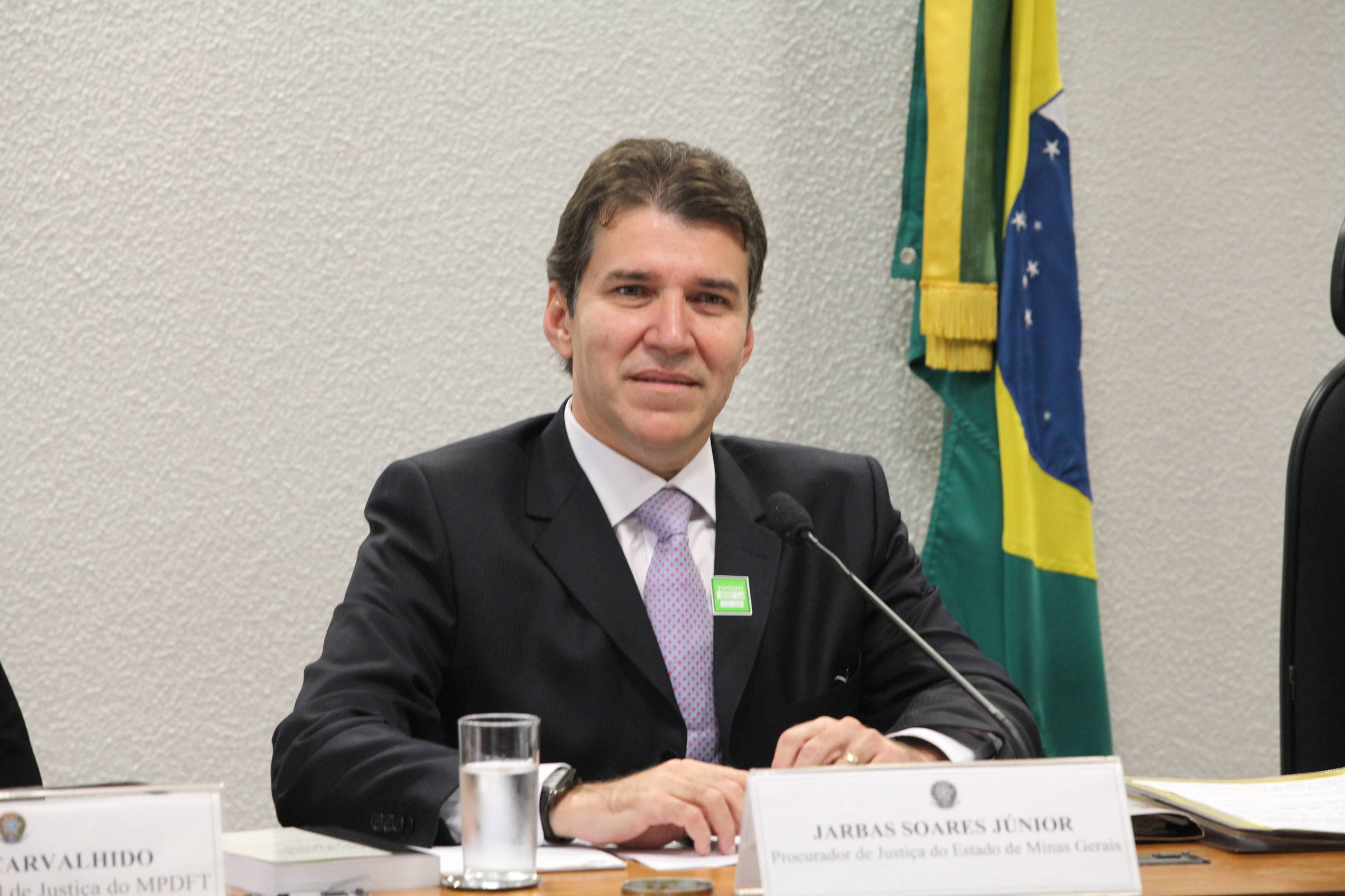 Conflito Político: PSB de Minas Rejeita Intervenção em Favor do PT