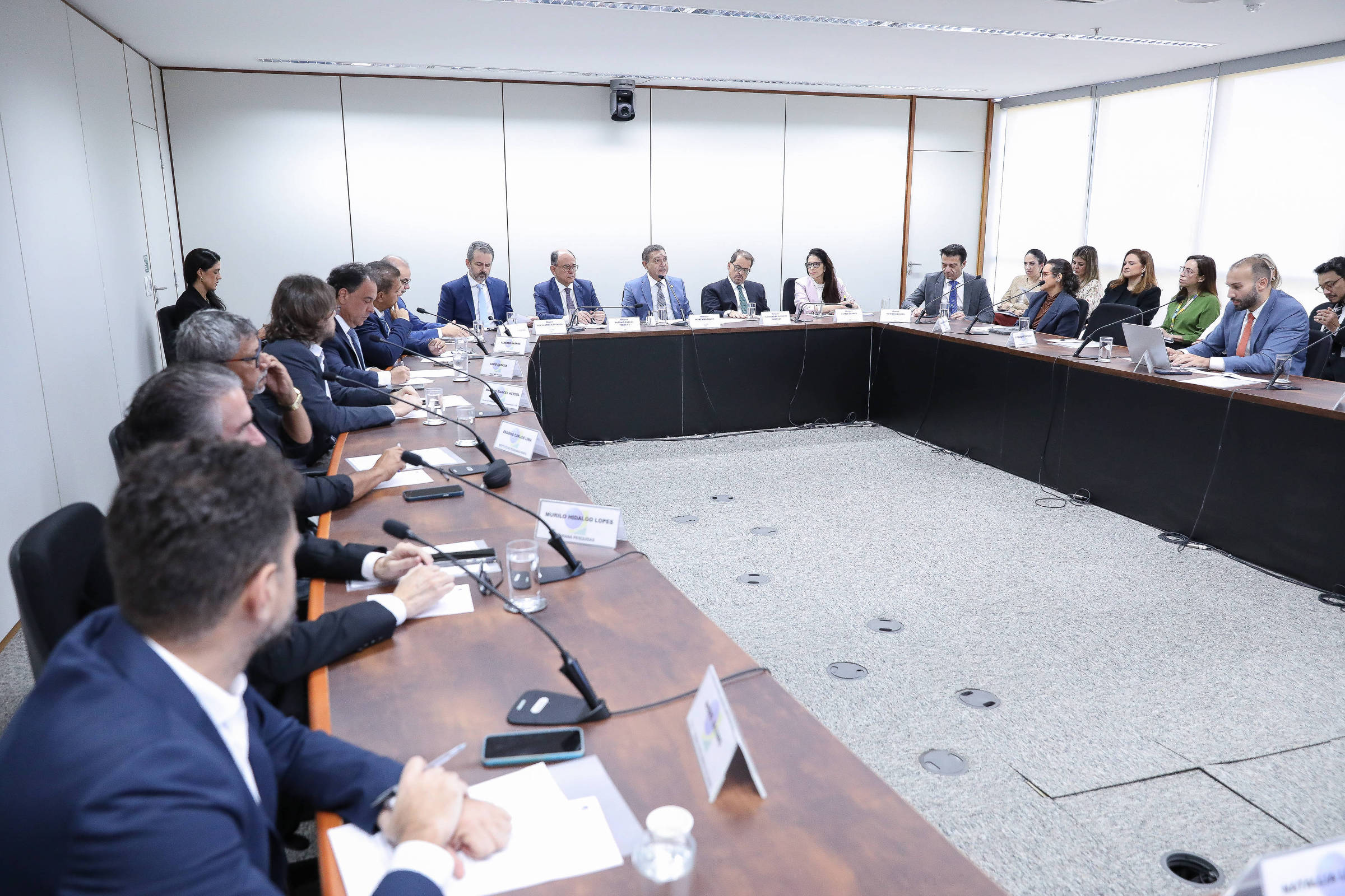 Selo de qualidade a pesquisas desqualifica o TSE
