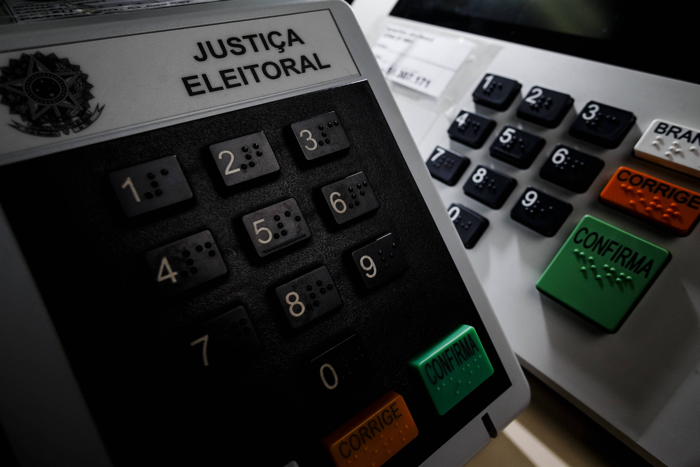 A Atualidade da Multa Eleitoral no Brasil: Um Olhar Crítico e Futurista