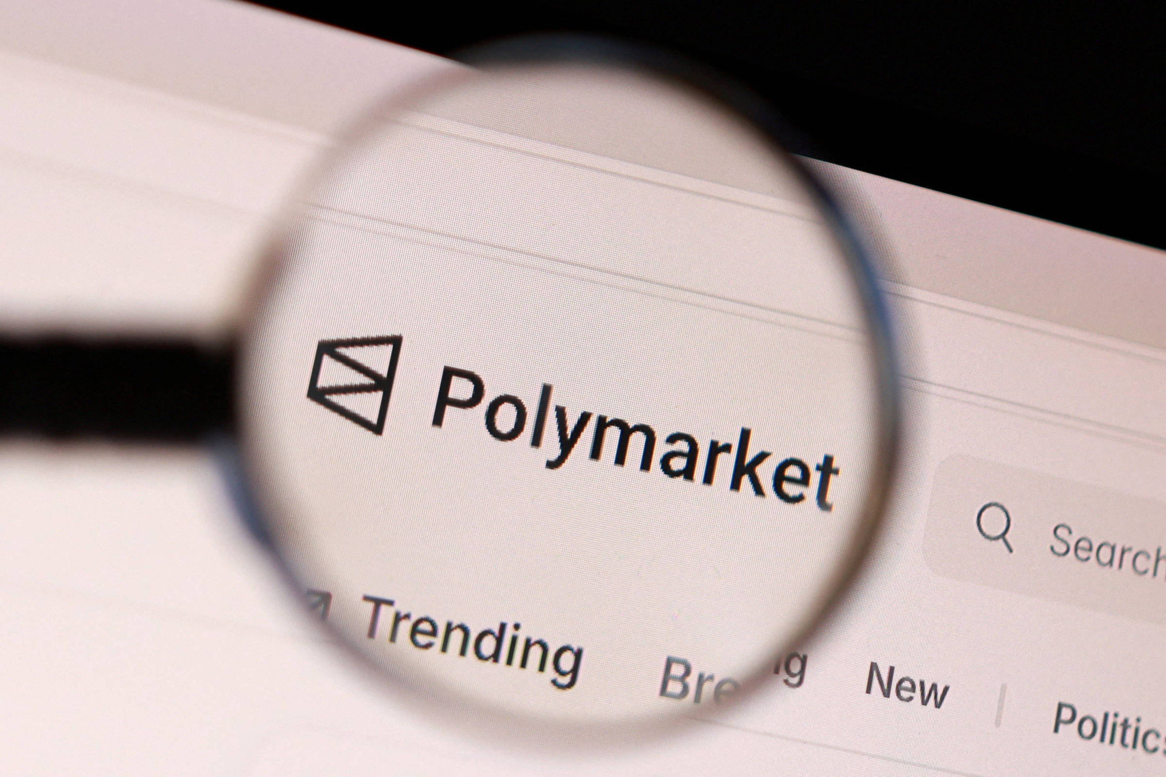 França Bloqueia Acesso ao Mercado Preditivo da Polymarket: O Impacto da Regulação Global