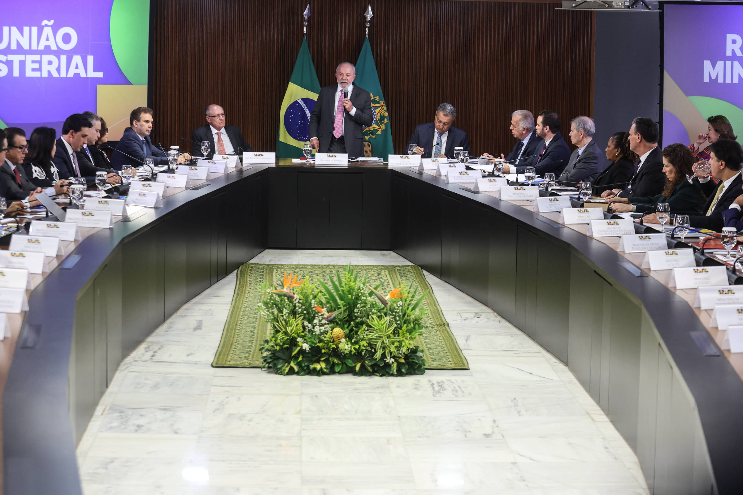 O Jogo Político em Tempos de Eleições: A Condução Estratégica do Governo