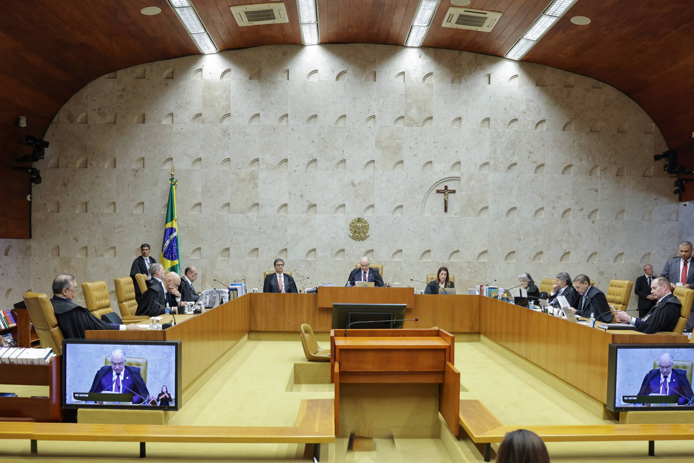 Quando a Justiça e a Previdência se Encontram: A Controvérsia das Pendências Fiscais dos Ministros do STF