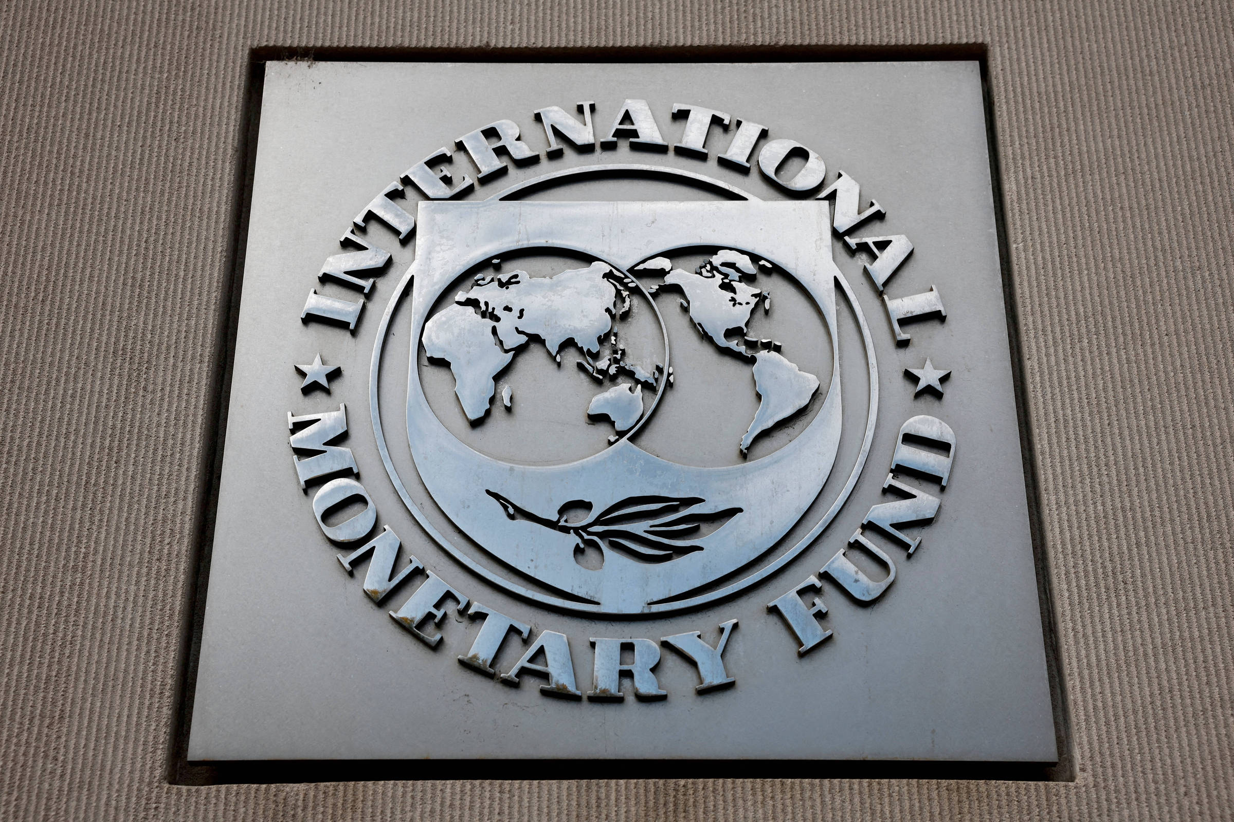 O Impacto das Tarifas dos EUA sobre a Economia Brasileira: Análise do FMI