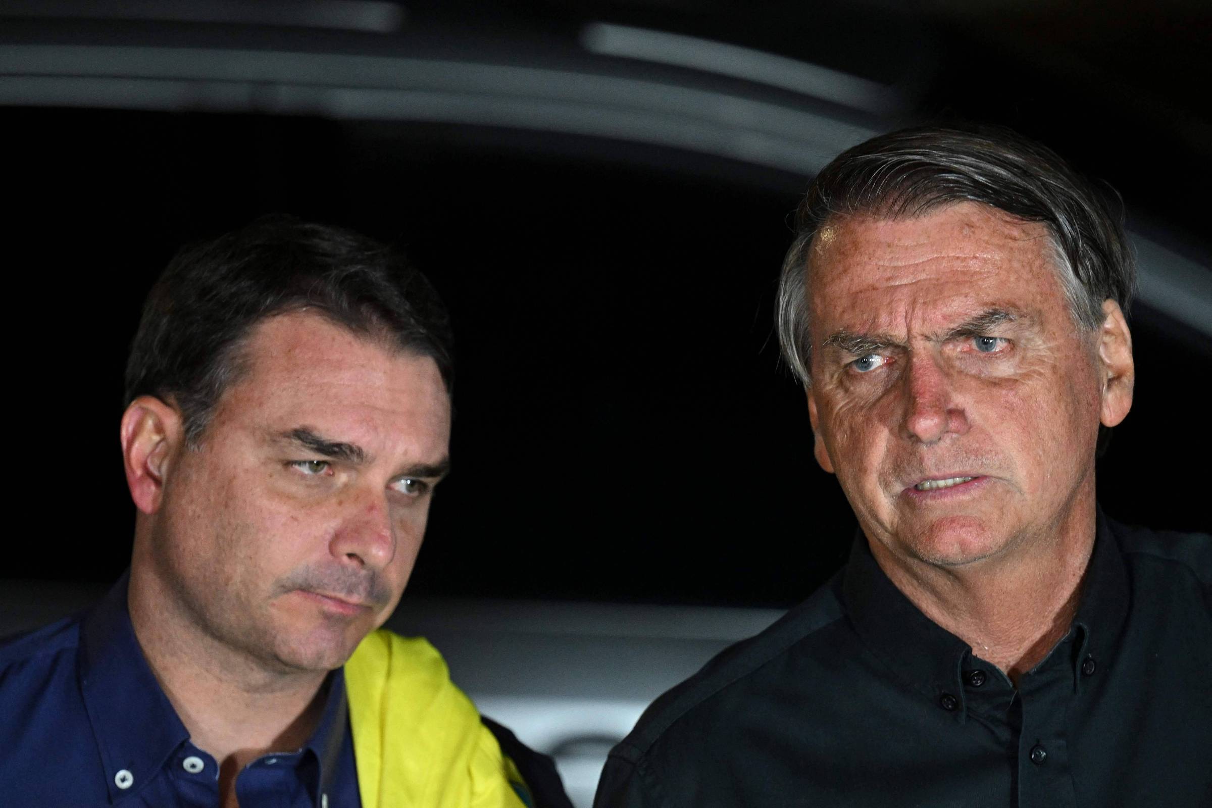 Defesa de Bolsonaro Recorre e Contesta Restrições de Moraes