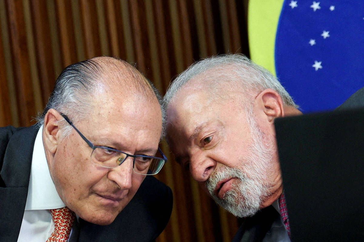 Efeitos das Tarifas de Trump nas Exportações Brasileiras: Um Cenário Futurista
