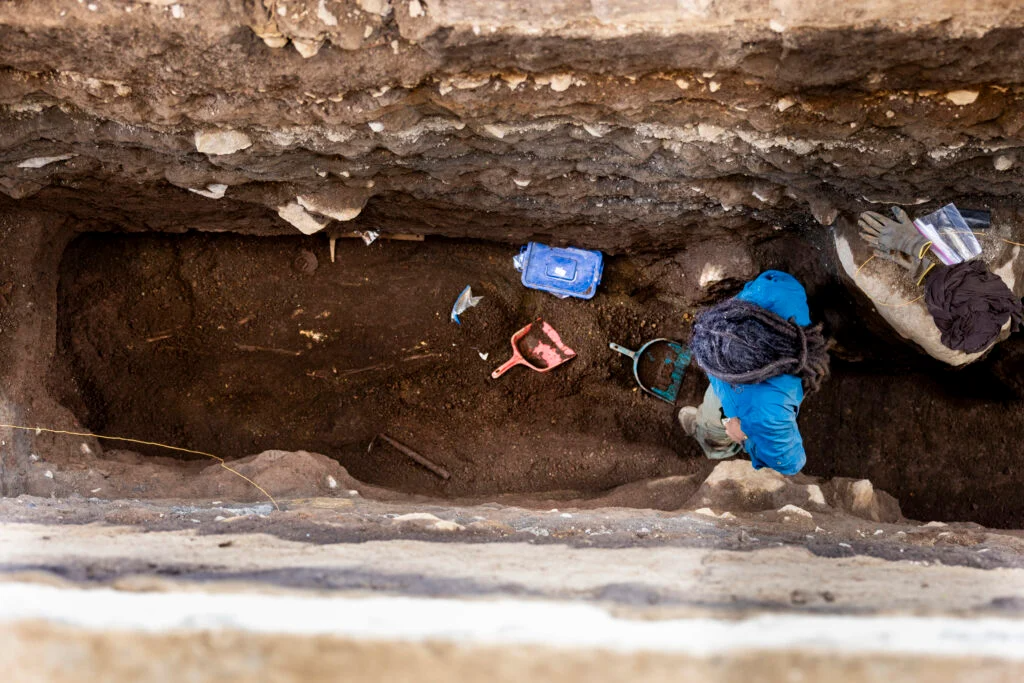 Archaeologists Discover 2,800-Year-Old Burial with Sea Turtle Vessel in El Salvador