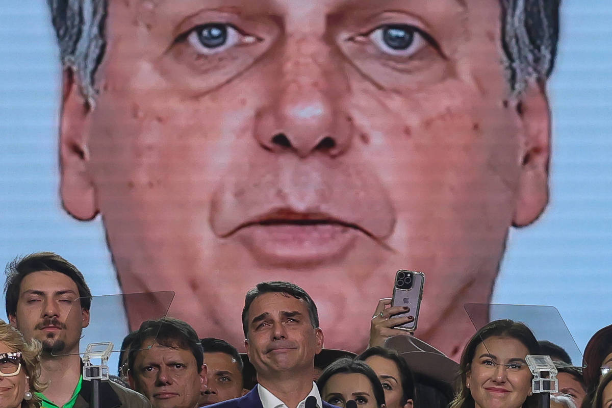 Impactos do Vídeo Gerado por IA na Candidatura de Flávio Bolsonaro: Análise Jurídica e Eleitoral