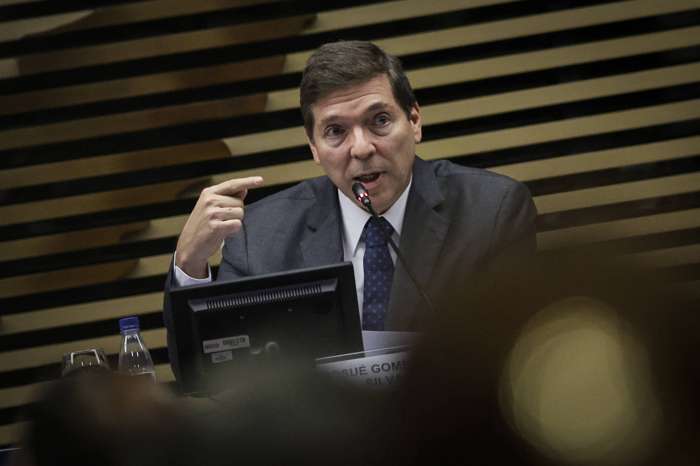 A Nova Aliança Política em Minas Gerais: Josué Gomes e Patrus Ananias
