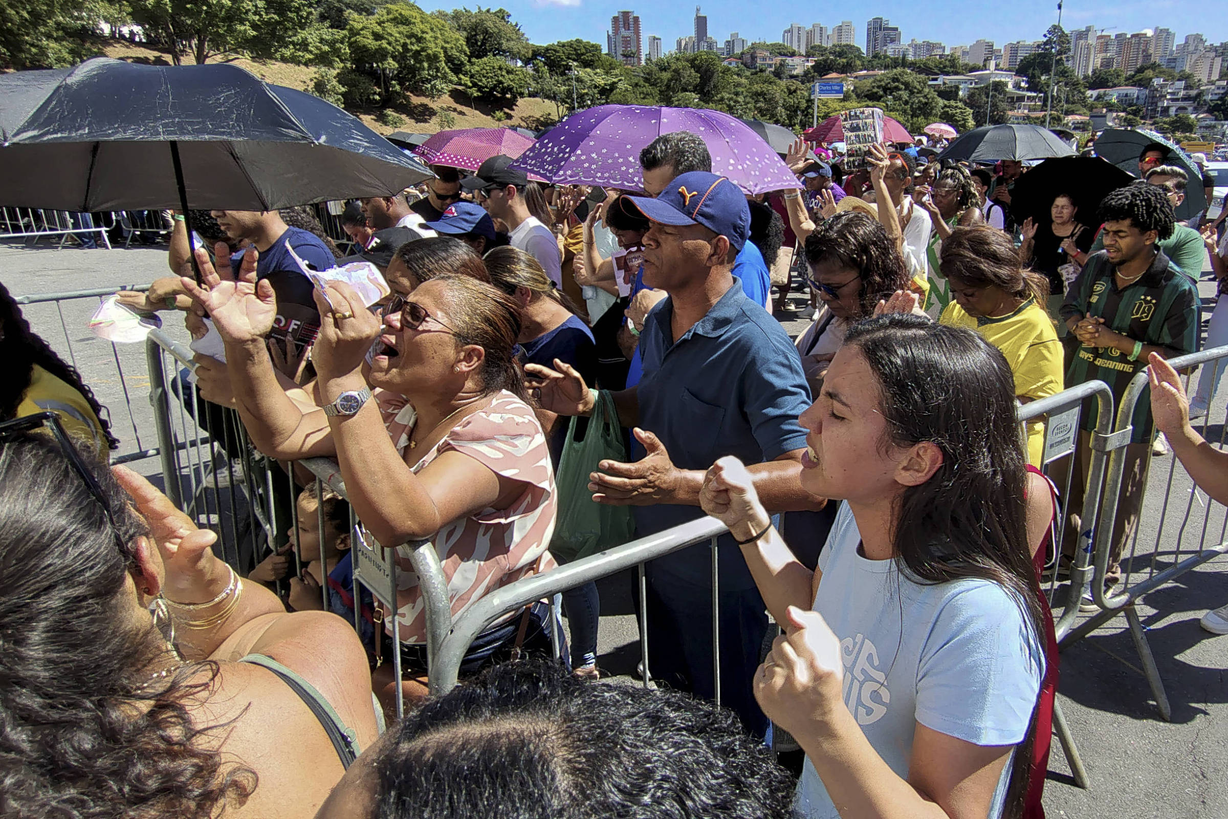 O Retrato do Brasil Evangélico: Uma Análise do Documentário 'Brasil Paralelo'