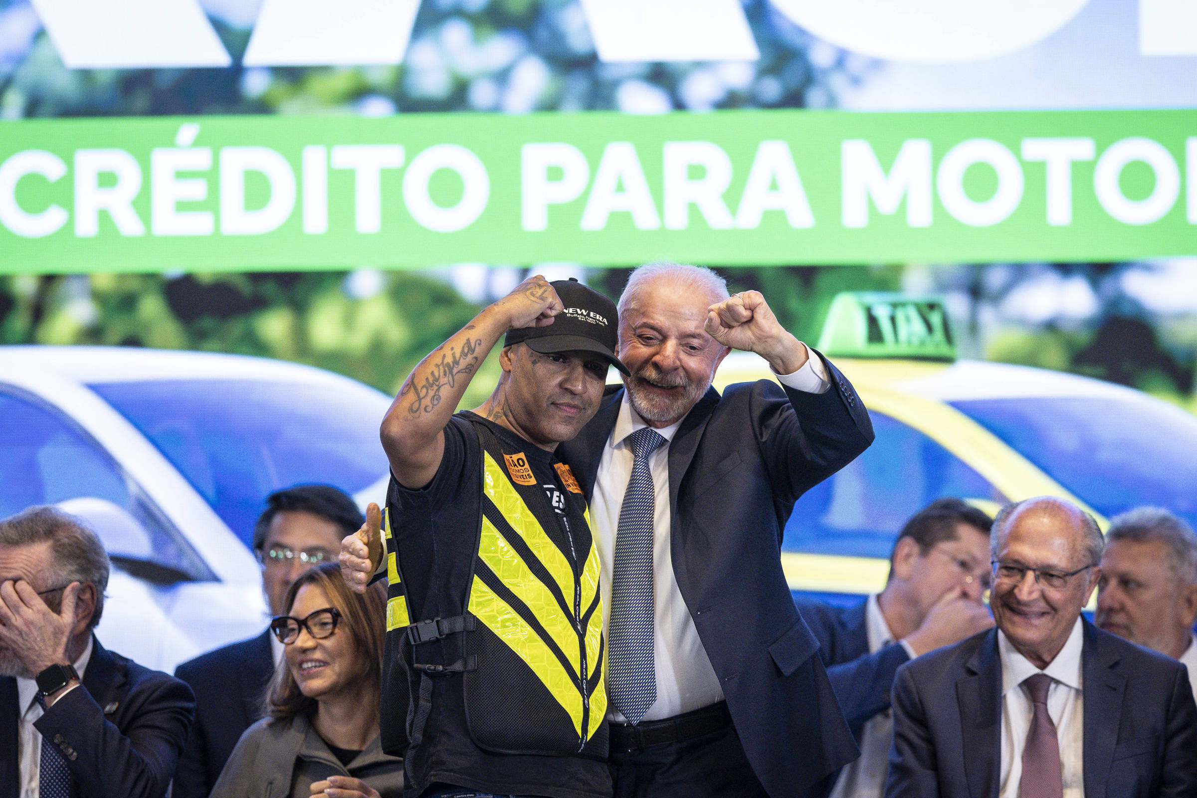 Lula Cobra Aceleração de Crédito do Programa Move Aplicativos