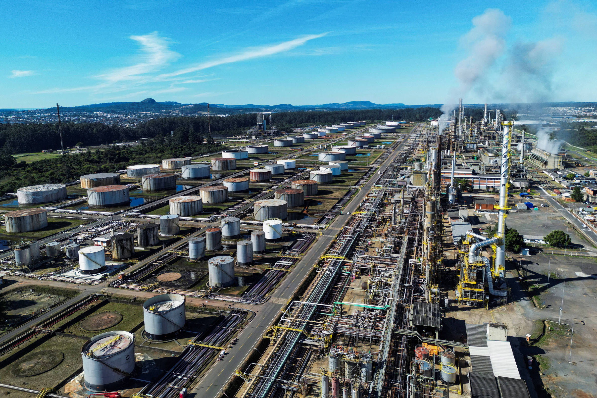 Petrobras Atinge Recordes de Refino em Meio a Crise Global: O Que Esperar para o Futuro?