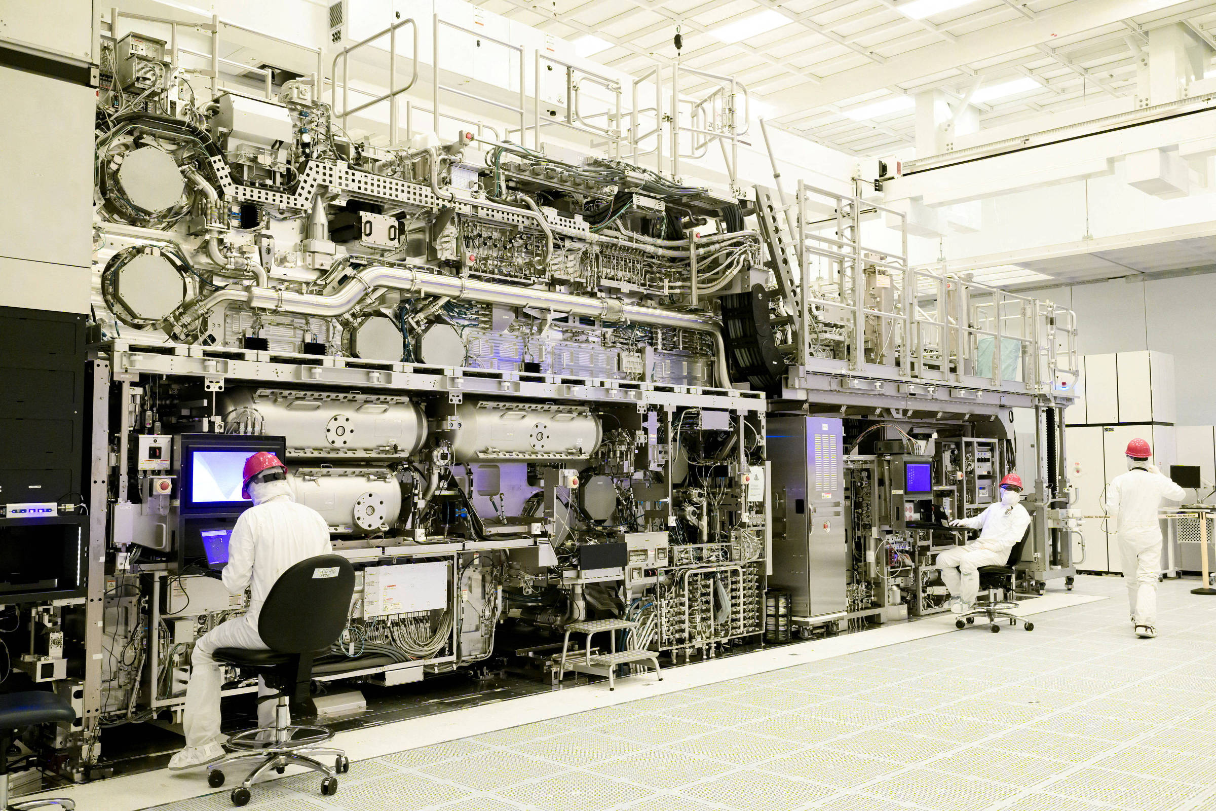 Entenda como funcionam as impressoras de chips de US$ 400 mi da ASML que impulsionam boom da IA