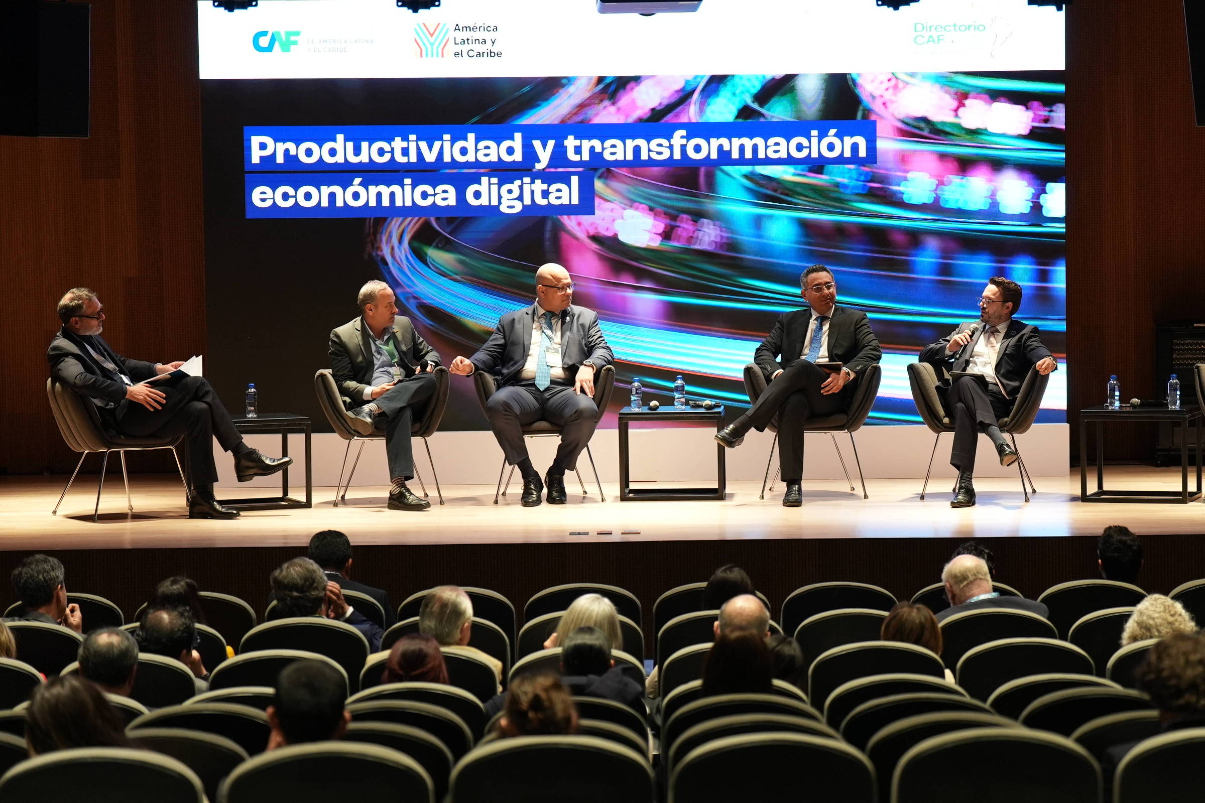 CAF Defende Autonomia Digital para América Latina em Evento no México