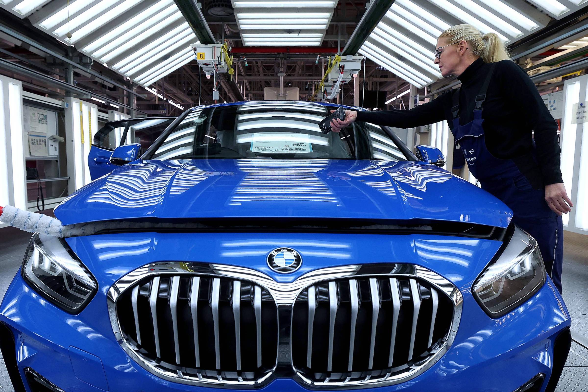 BMW Inicia Programa de Demissão Voluntária para Enfrentar Desafios do Mercado