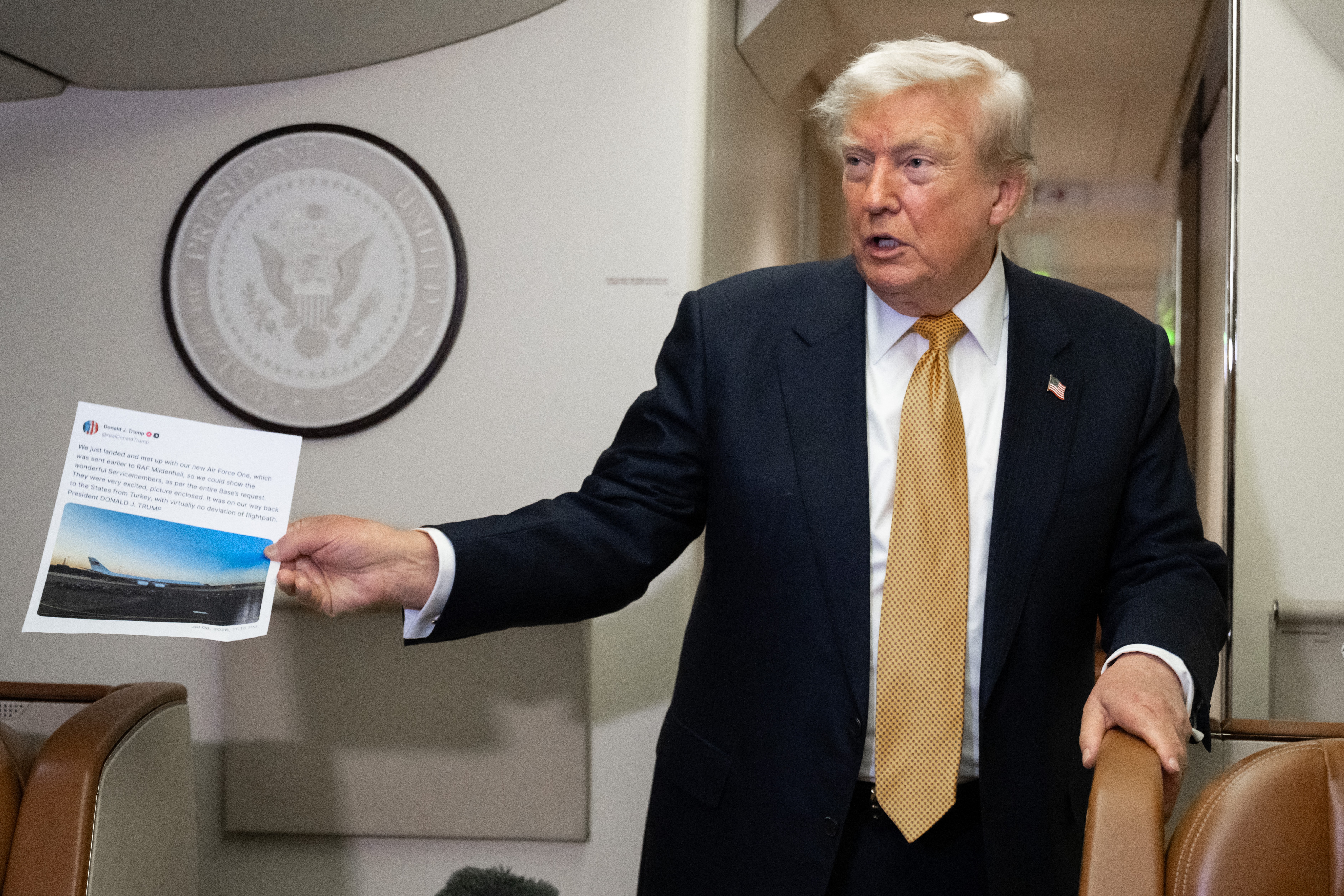Investigação Sobre o Acesso Antecipado às Postagens de Trump: Uma Questão de Ética e Legislação