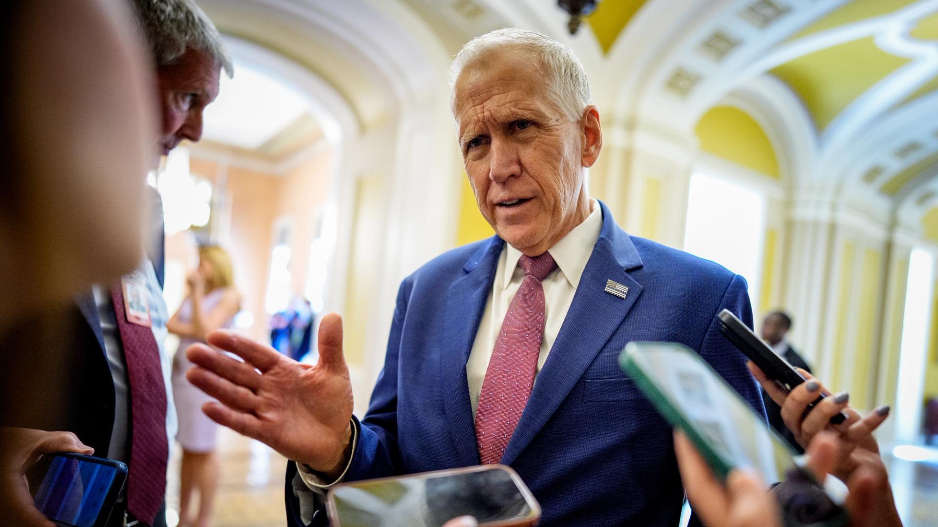 Senadores Propondo Mudanças para Reforçar os Limites de Criptomoedas na Clarity Act