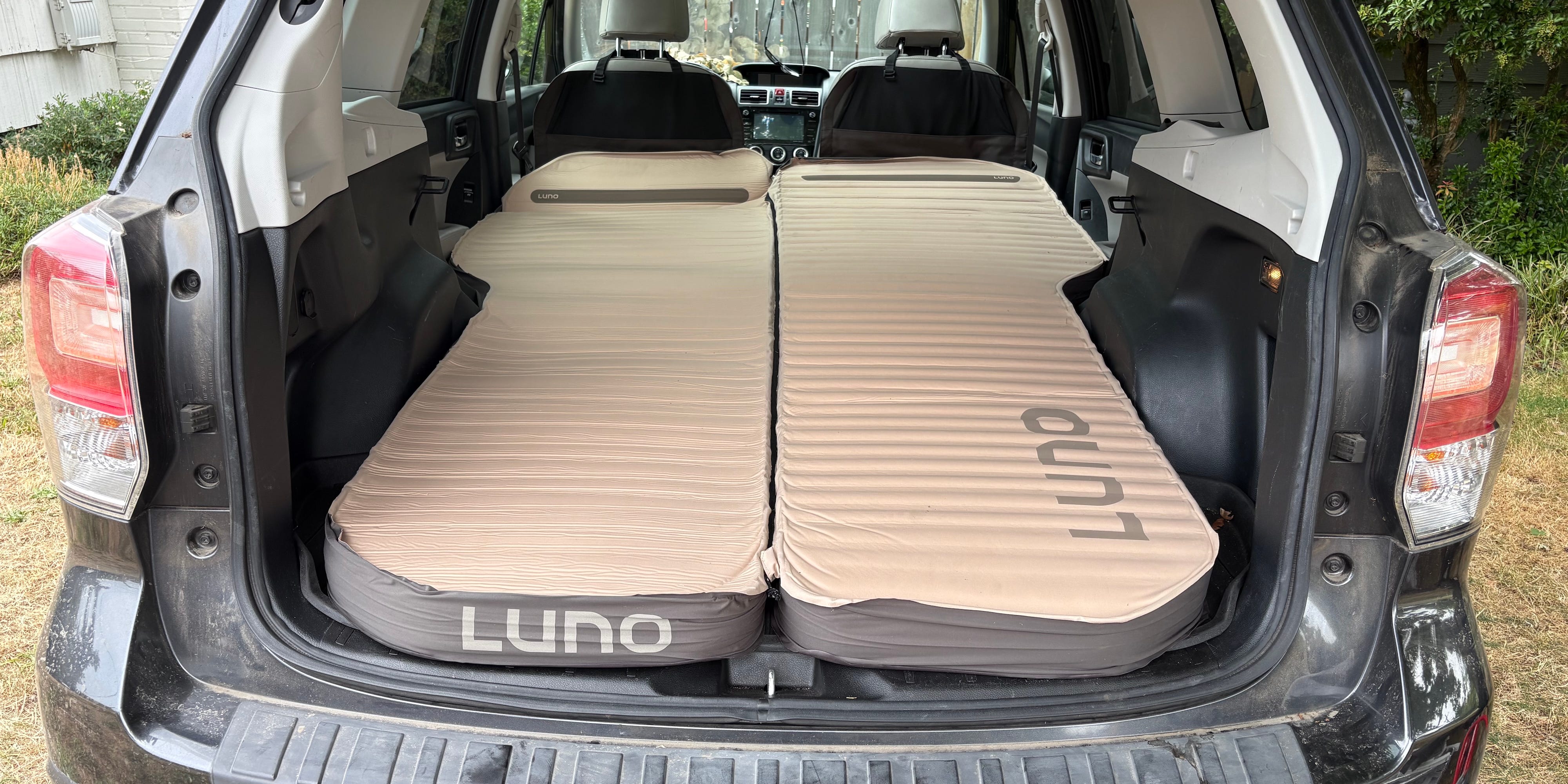 Transforme Seu Subaru em um Acampamento Luxuoso com o Sistema de Cama Luno de $500