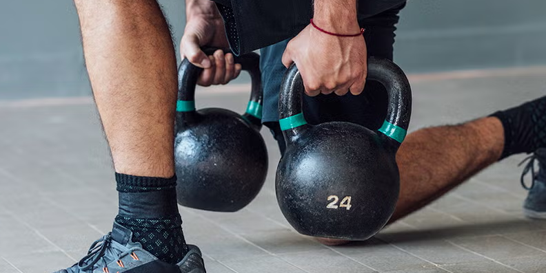 Os 6 Melhores Kettlebells de 2026, Segundo Treinadores Pessoais